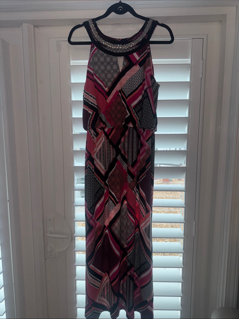 Sandra Darren Beaded-Neckline Geo Print Maxi Dress in Pink and Black 10P
